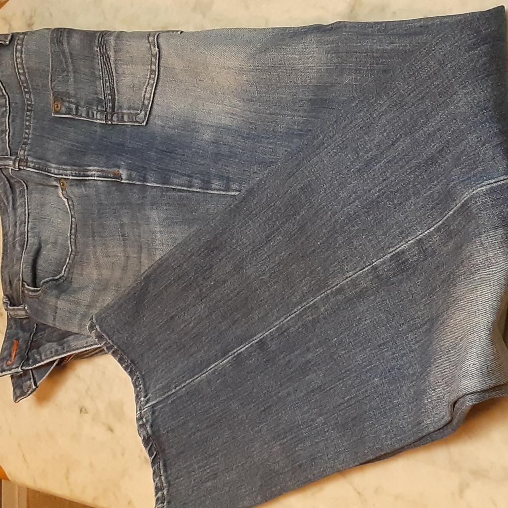 Lee modern series Jean's